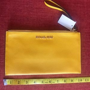 Michael Kors Jet Set Large Zip Clutch Wristlet